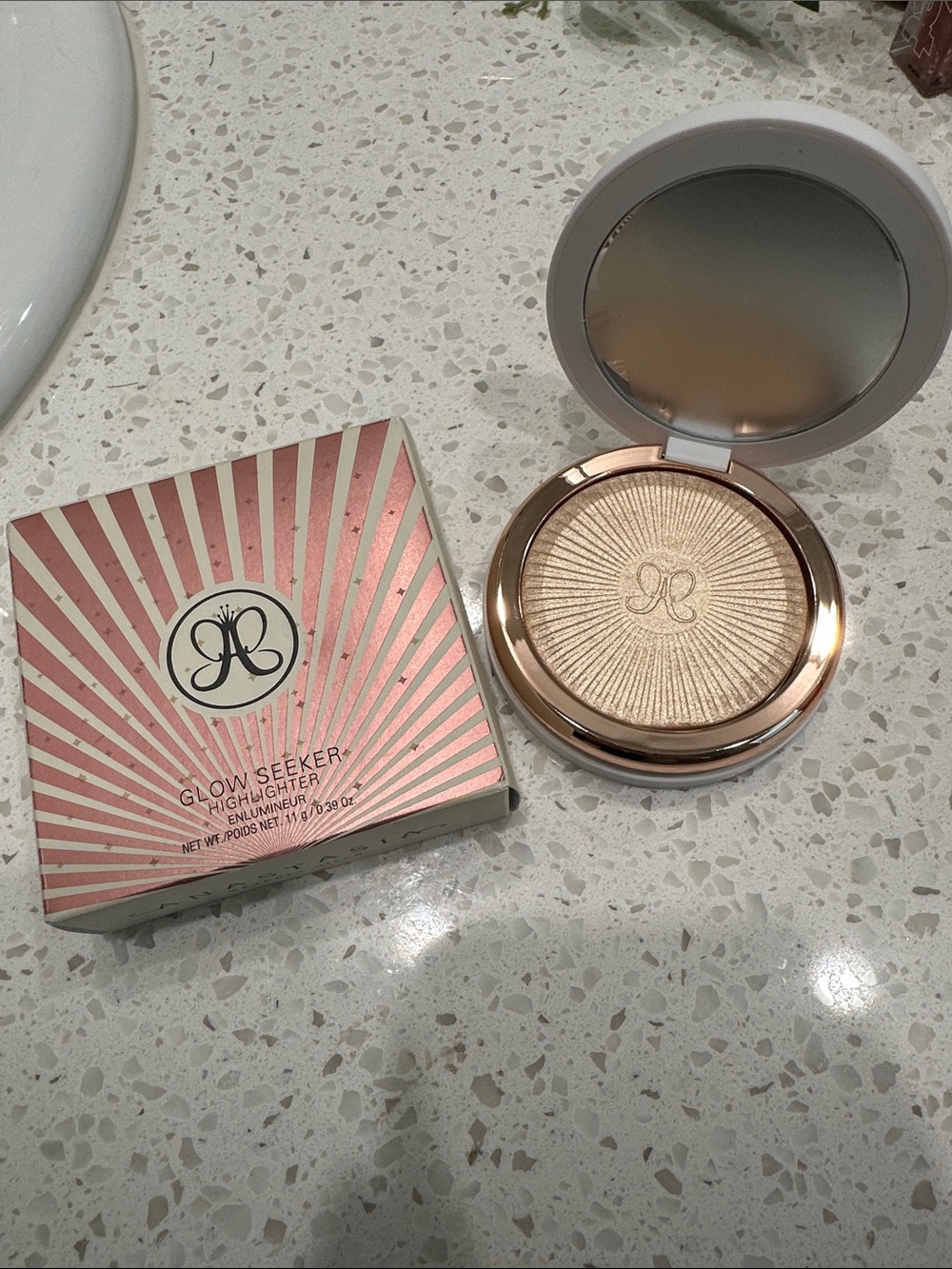 Anastasia Beverly Hills Glow Seeker Highlighter - Champagne Gold “Sun Idol”